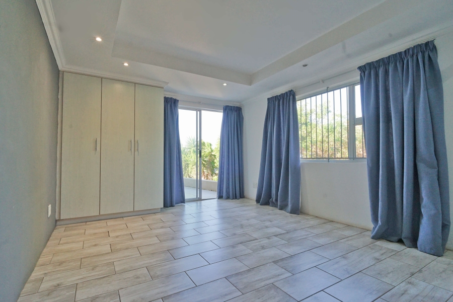 8 Bedroom Property for Sale in Winterstrand Eastern Cape